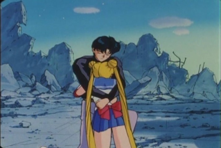 Sailor Moon and Mamoru embracing