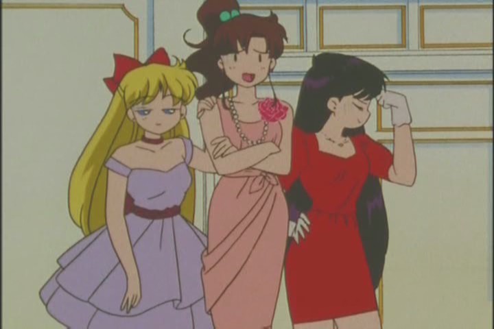 They're totally bitching Ami out right behind her. Why are you guys so meeeean?