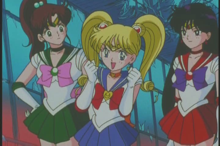 Sailover Venus dressed as Sailor Moon 4