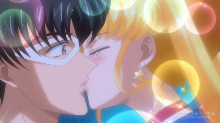 Hands down one of my favourite kisses in Sailor Moon. And she's AWAKE this time.