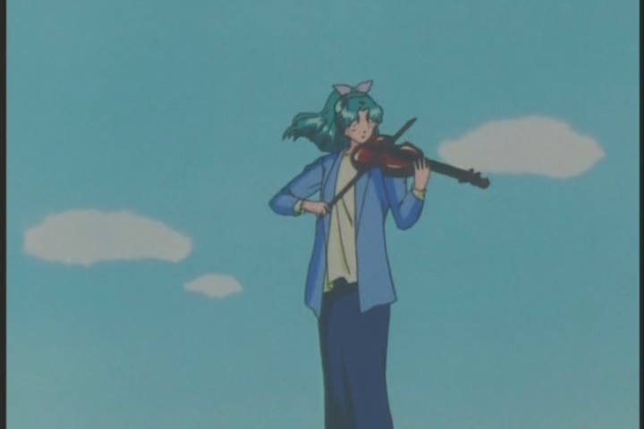 A bit of a weird way to get attention, but I guess it's effective. Been a while since we've seen her play